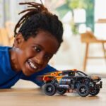 LEGO® TECHNIC™ 42166 Trkaći automobil NEOM McLaren Extreme E - Slika 3
