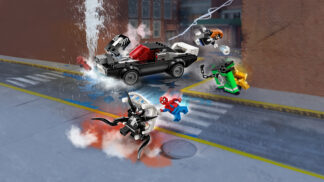 LEGO® SUPER HEROES 76309 Spider-Man protiv Venoma u sportskom autu - Slika 2